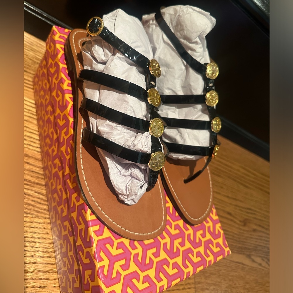 Tory Burch Alexis Women’s Patent Black & Gold Sandals Size-7 EUC - Picture 9 of 11